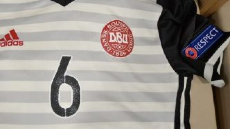 U/17-landstræner forventer seværdig kamp mod England